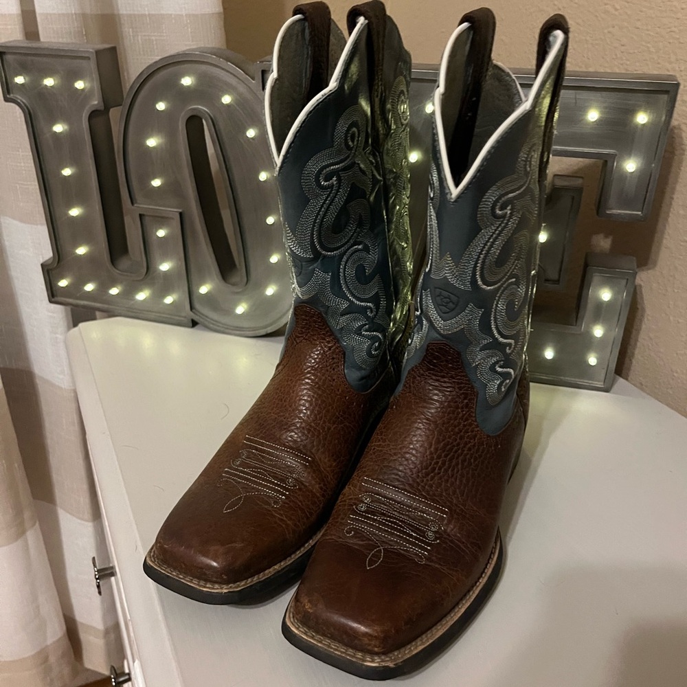 Women’s Ariat (8) like new